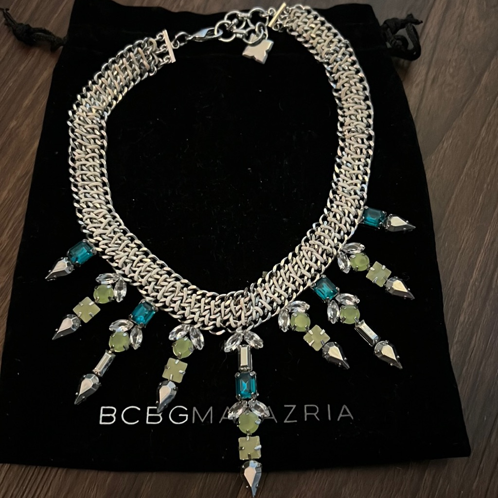 Bcbg Statement Necklace 24$
